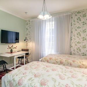 Twin Room 1